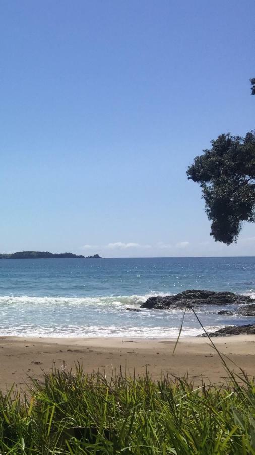 Matapouri Cabin By The Beach Hotell Eksteriør bilde